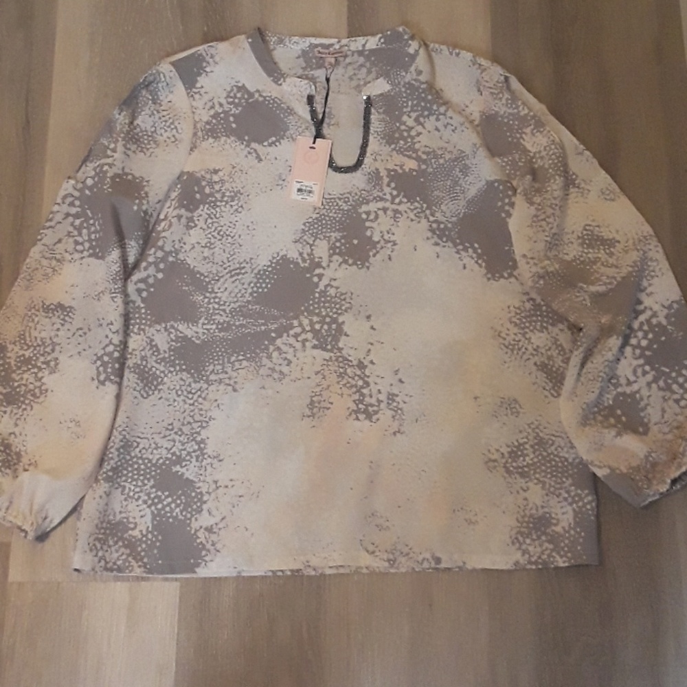 Juicy Couture beautiful blouse
